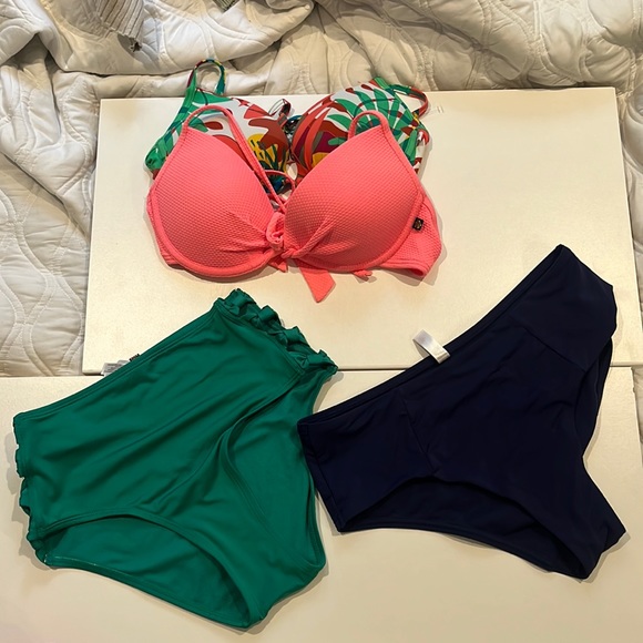 Two La Vie En Rose bikinis - Picture 1 of 5